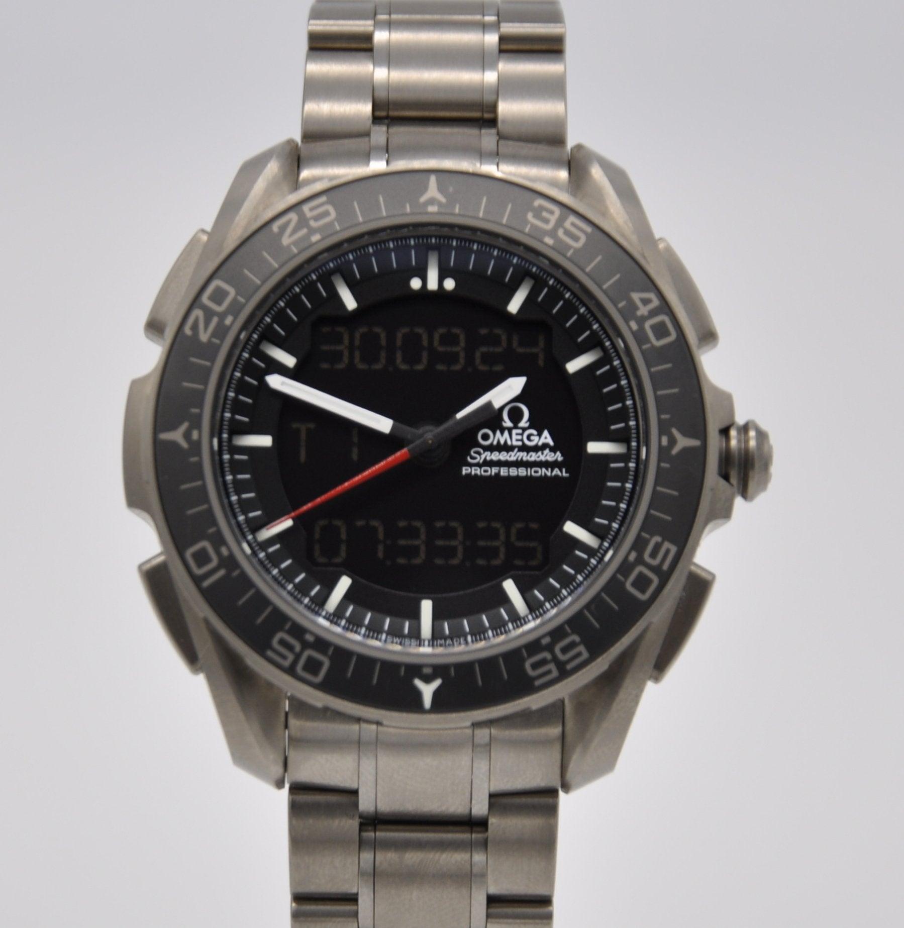 Omega Speedmaster Skywalker X-33