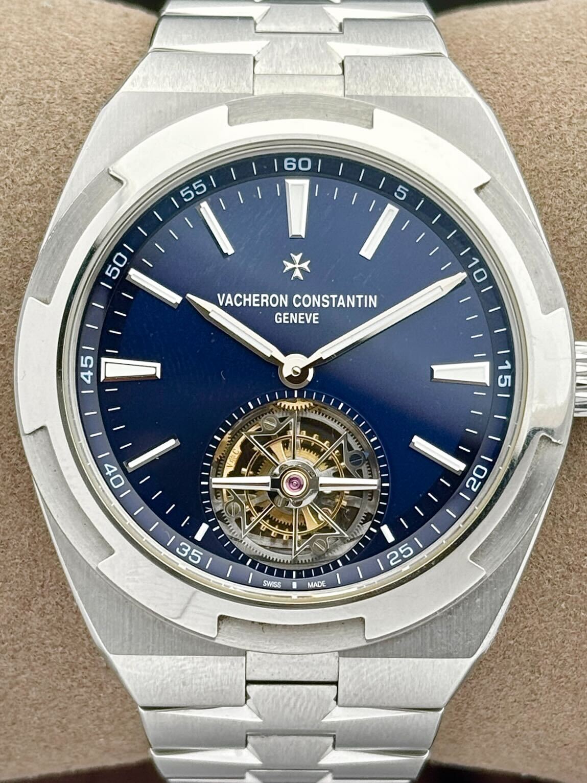 Vacheron Constantin Overseas
