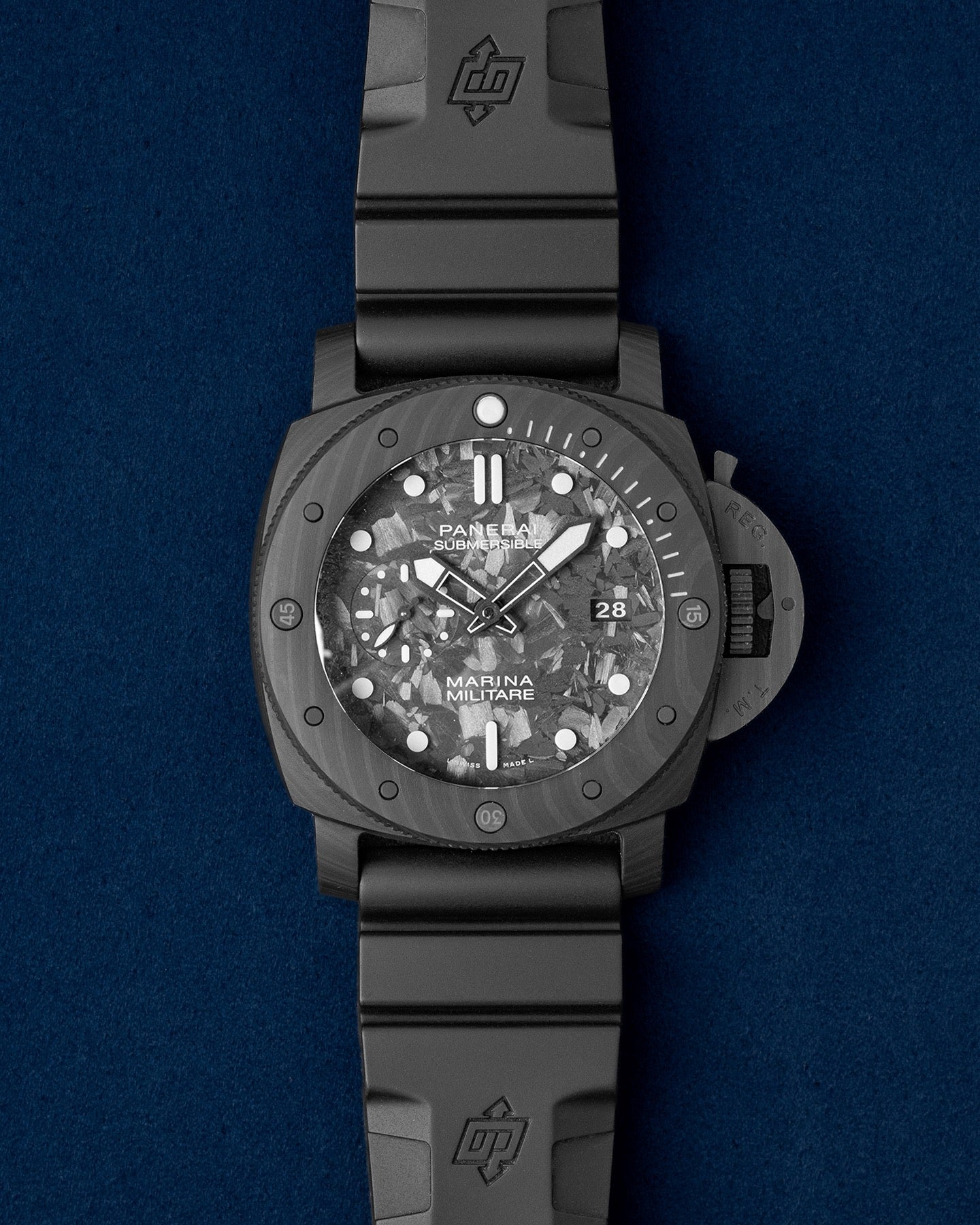 Panerai Luminor Submersible